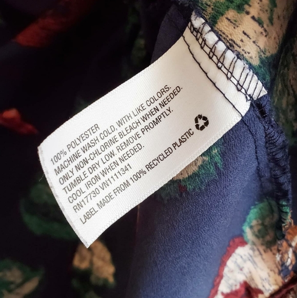 4/$20 🖤 Merona Floral Shirt with Buttons (XS) - Picture 4 of 5